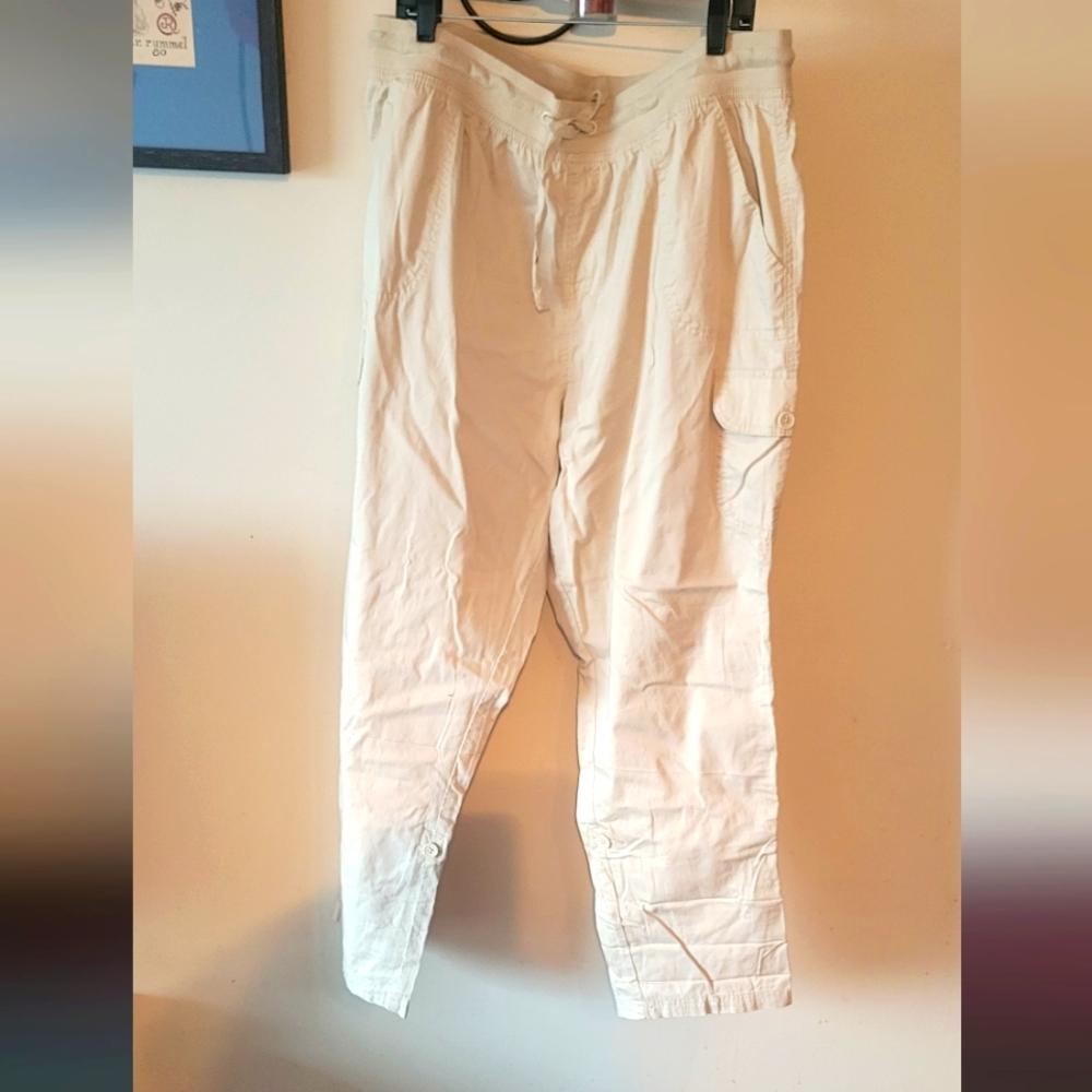 Khaki pants with roll up option